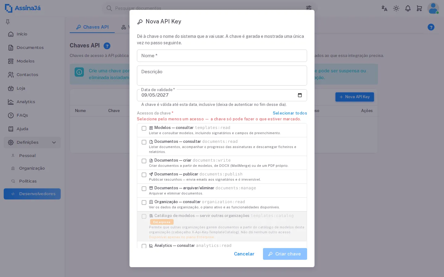 O diálogo Nova API Key, com o nome, a data de validade e a lista de acessos ainda por marcar.
