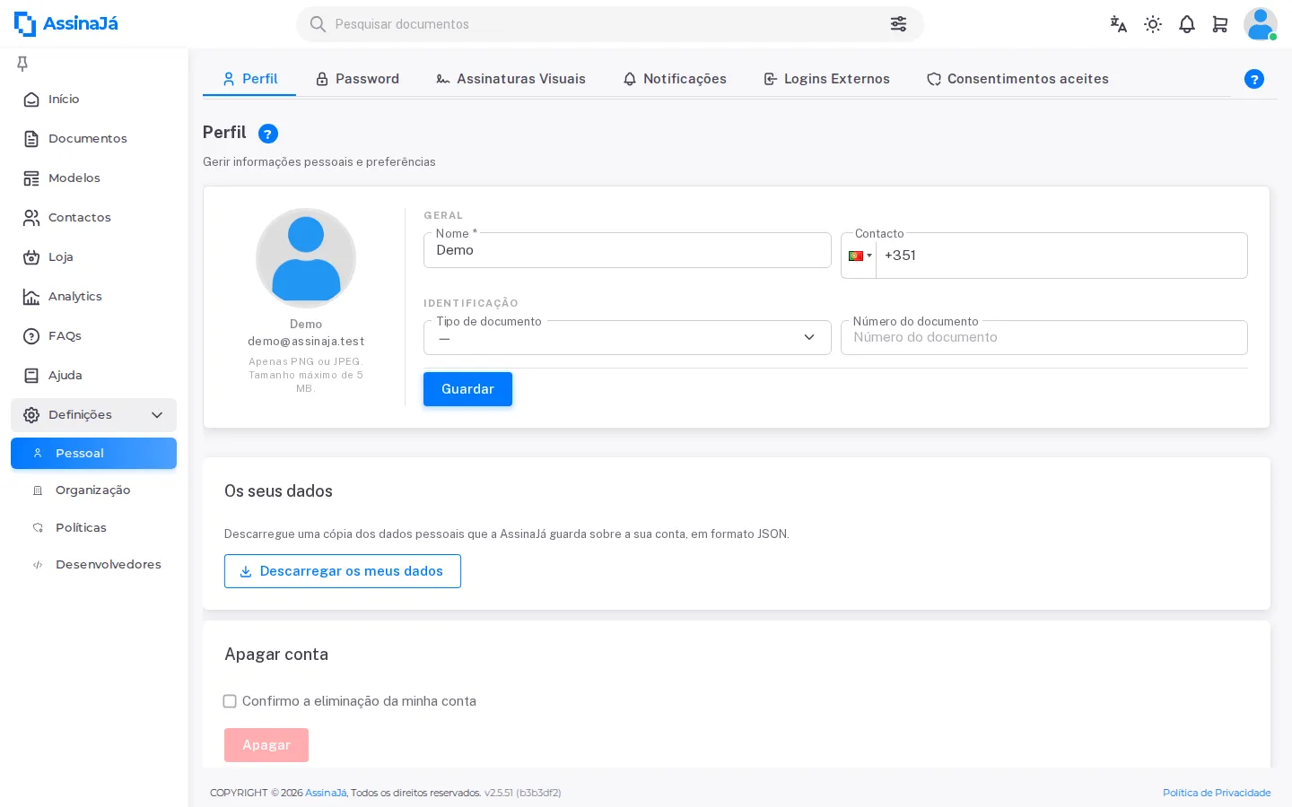 O separador Perfil, com nome, email e contacto.
