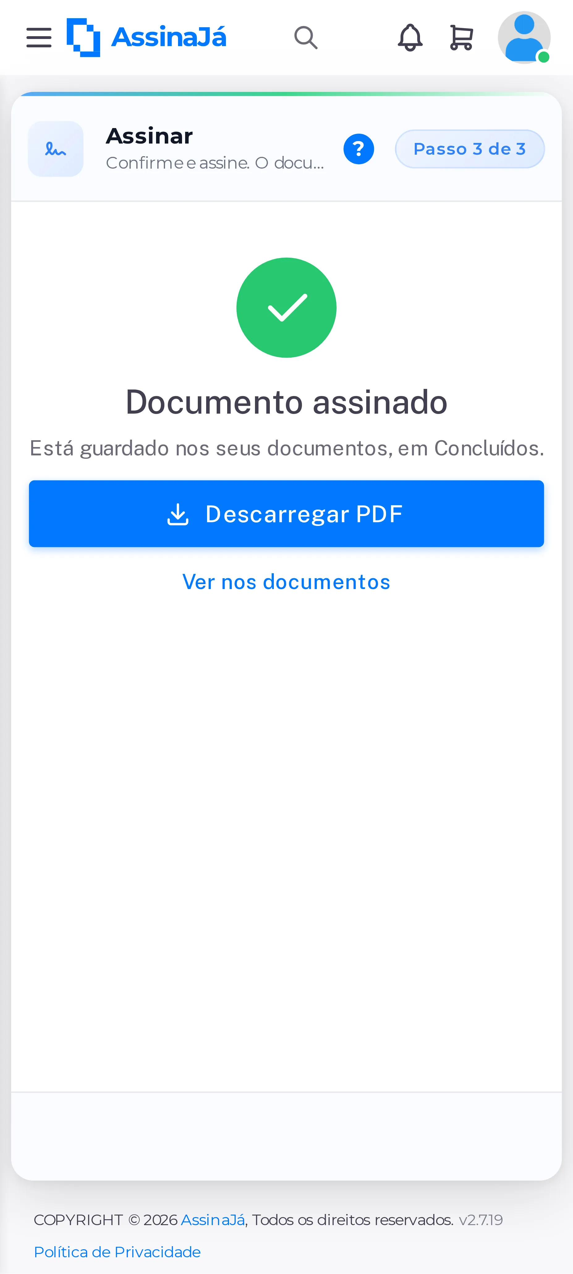 O ecrã Documento assinado no telemóvel, com o visto verde, o botão Descarregar
PDF e a ligação Ver nos
documentos.